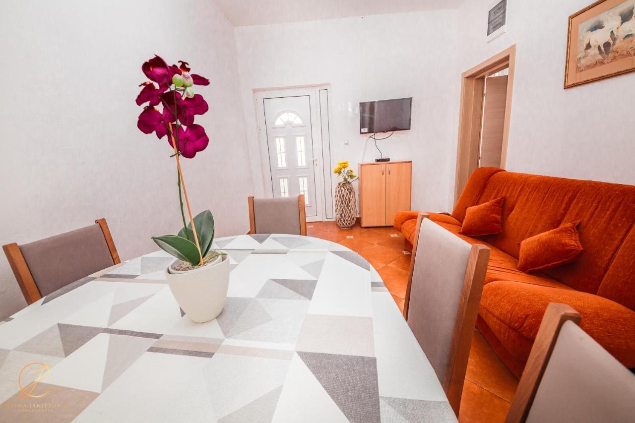 Apartments Batricevic Херцег-Новий Екстер'єр фото